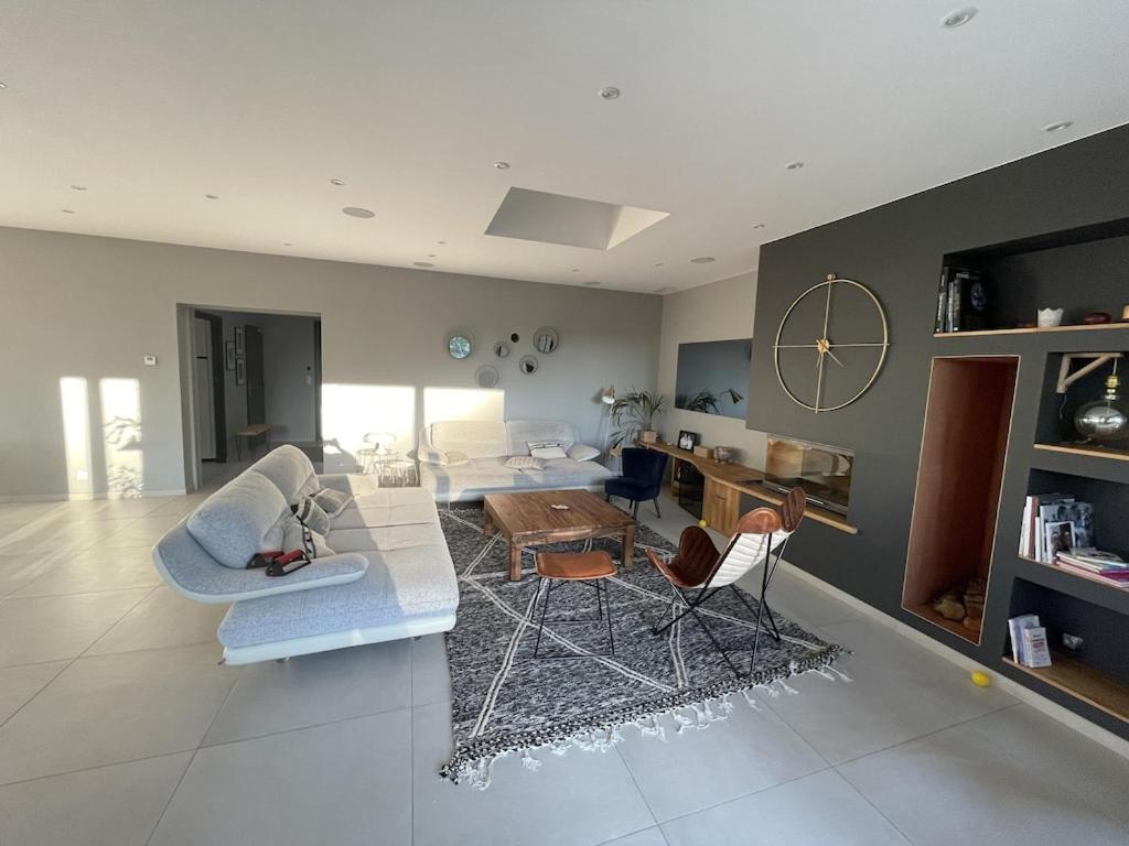 Grande Villa De Luxe เปรีเกอ ภายนอก รูปภาพ